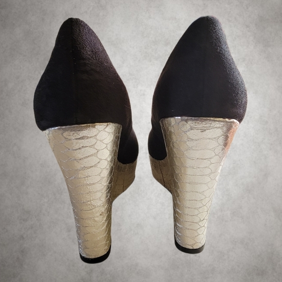 Kardashian Kollection Wedges - Picture 2 of 5